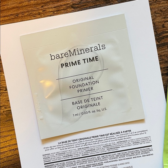 ❤️ 2/$20 or 3/$25 Makeup & Skin Care Bundle Smashbox Cecred Makeup Puffy Bag - Picture 7 of 10